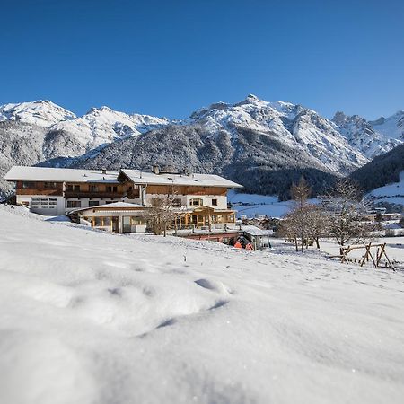Hotel Ladestatthof Neustift im Stubaital Exterior foto