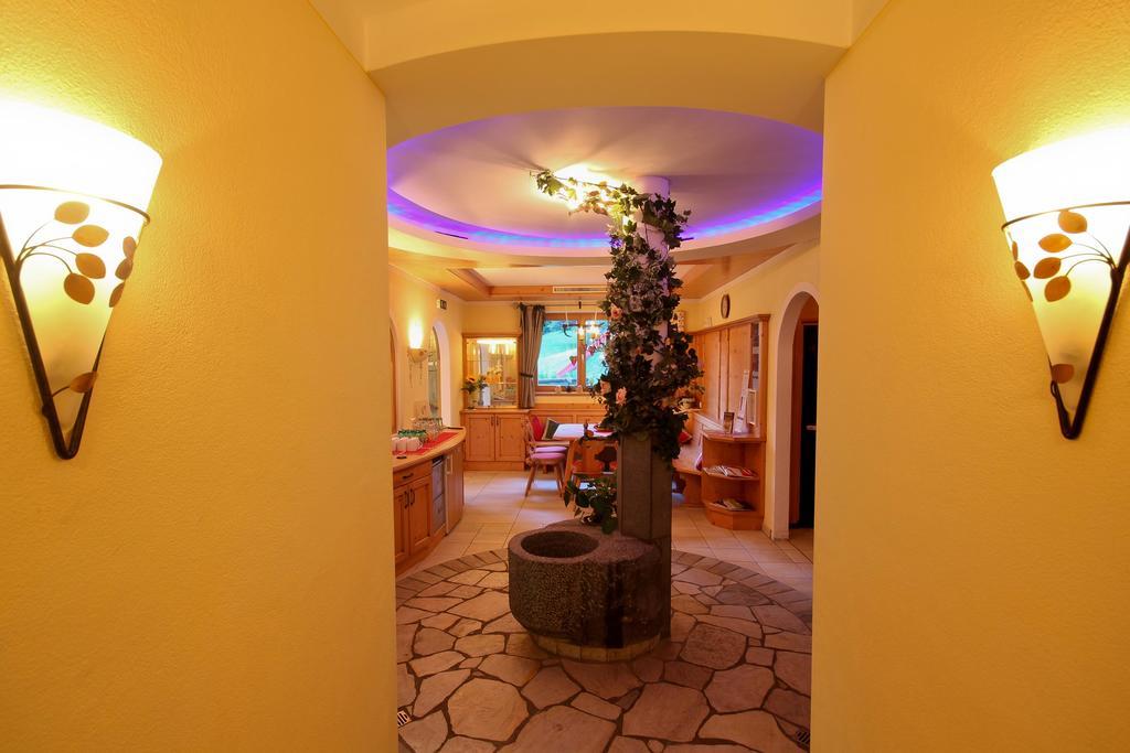 Hotel Ladestatthof Neustift im Stubaital Exterior foto