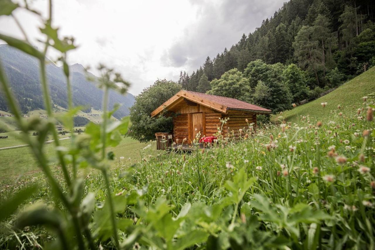 Hotel Ladestatthof Neustift im Stubaital Exterior foto